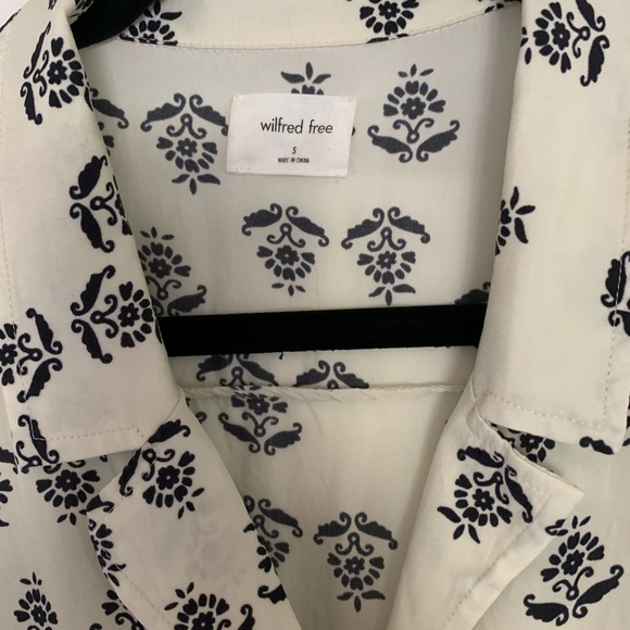 Aritzia Wilfred Free Blouse- Cream/Blue Oversized - Picture 2 of 5